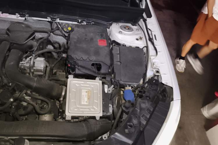 Used Mercedes-Benz GLB 2020 GLB 200 Stylish Edition Engine Bay Left