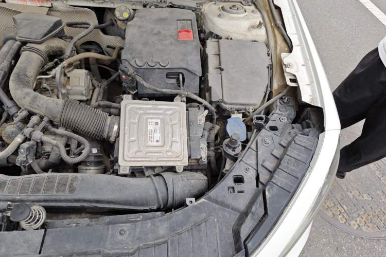 Used Mercedes-Benz GLB 2020 Facelift GLB 200 Fashion Edition Engine Bay Left