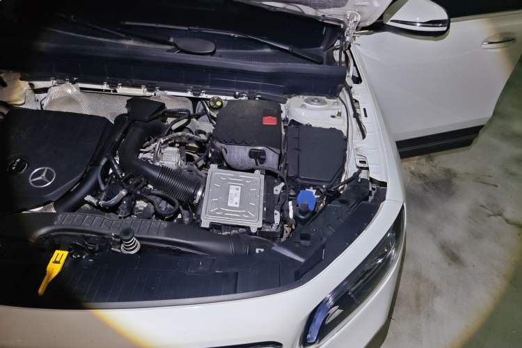 Used Mercedes-Benz GLB 2020 Facelift GLB 200 Fashion Edition Engine Bay Left