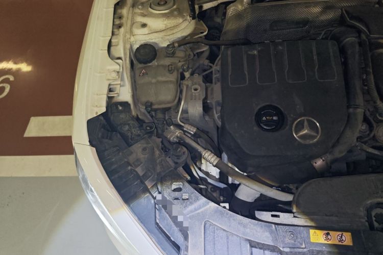Used Mercedes-Benz GLB 2020 Facelift GLB 200 Fashion Edition Engine Bay Right