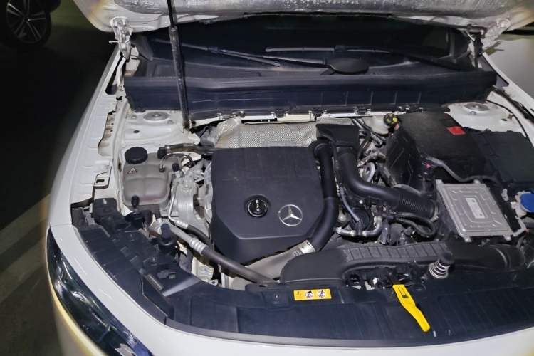 Used Mercedes-Benz GLB 2020 Facelift GLB 200 Fashion Edition Engine Bay Right