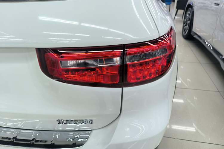 Used Mercedes-Benz GLB 2020 GLB 180 Dynamic Edition Exterior 3