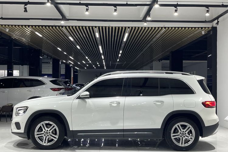 Used Mercedes-Benz GLB 2020 Updated GLB 200 Dynamic Edition Exterior 5