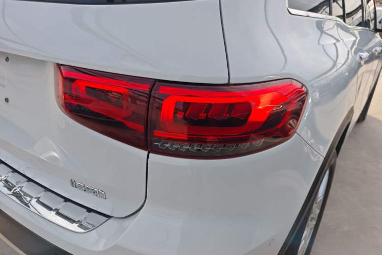 Used Mercedes-Benz GLB 2020 GLB 200 Dynamic Edition Exterior 6