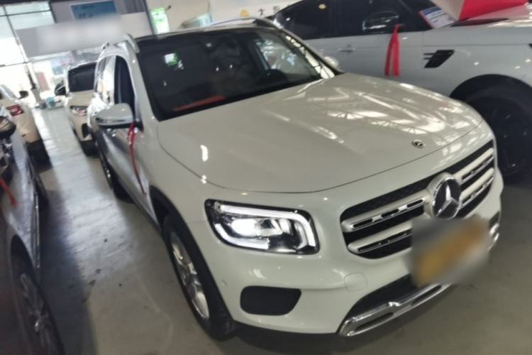 Used Mercedes-Benz GLB 2020 Updated GLB 200 Dynamic Edition Front Right 45 Deg
