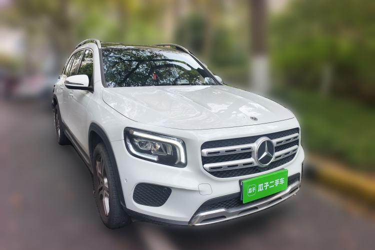 Used Mercedes-Benz GLB 2020 Updated GLB 200 Dynamic Edition Front Right 45 Deg