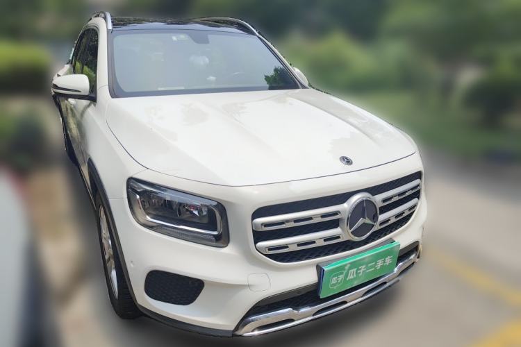 Used Mercedes-Benz GLB 2020 GLB 180 Dynamic Edition Front Right 45 Deg