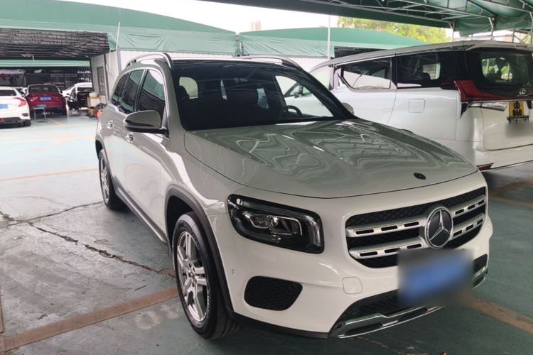 Used Mercedes-Benz GLB 2020 GLB 200 Dynamic Edition Front Right 45 Deg