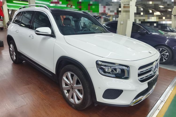 Used Mercedes-Benz GLB 2020 Facelift GLB 200 Fashion Edition Front Right 45 Deg