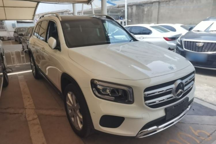 Used Mercedes-Benz GLB 2020 GLB 200 Stylish Edition Front Right 45 Deg