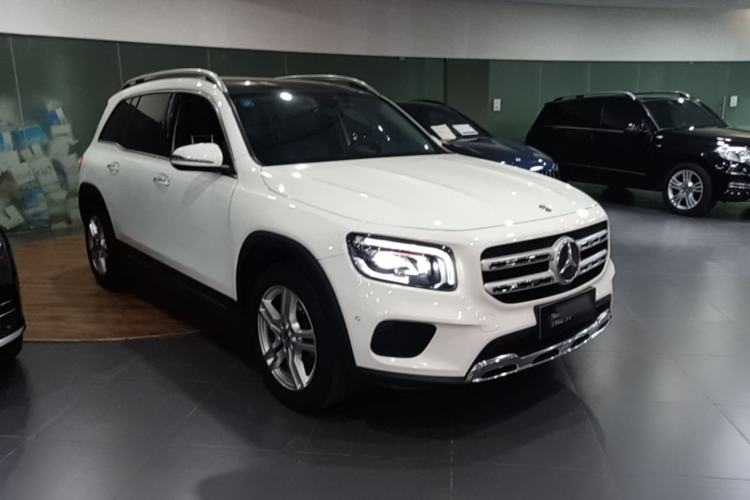 Used Mercedes-Benz GLB 2020 GLB 200 Dynamic Edition Front Right 45 Deg