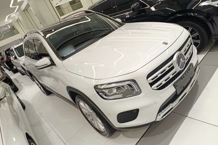 Used Mercedes-Benz GLB 2020 GLB 200 Stylish Edition Front Right 45 Deg