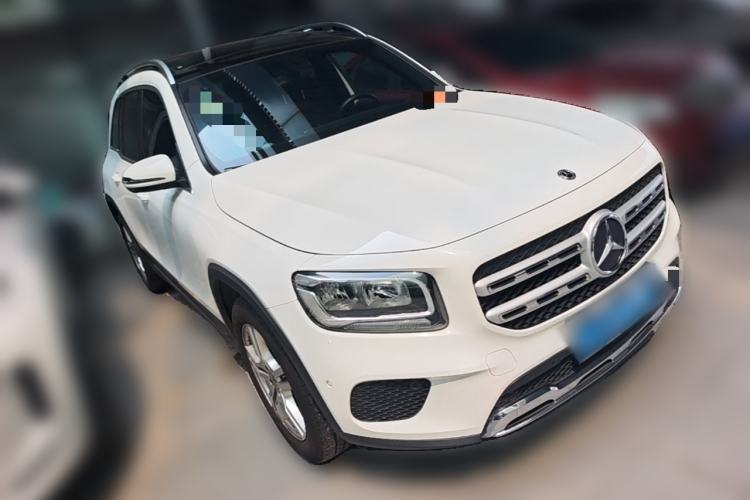 Used Mercedes-Benz GLB 2020 GLB 180 Dynamic Edition Front Right 45 Deg