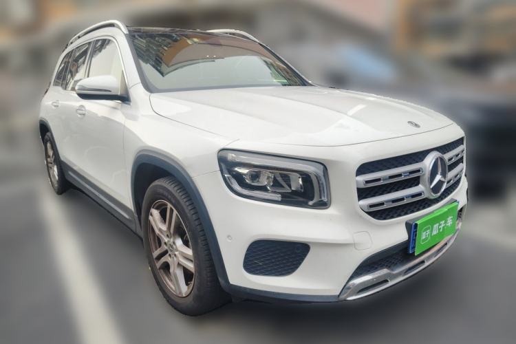 Used Mercedes-Benz GLB 2020 GLB 200 Dynamic Edition Front Right 45 Deg