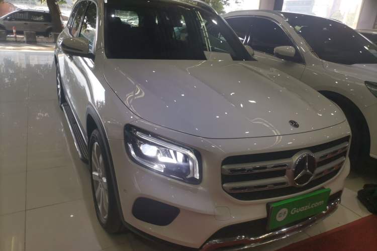 Used Mercedes-Benz GLB 2020 Facelift GLB 200 Fashion Edition Front Right 45 Deg