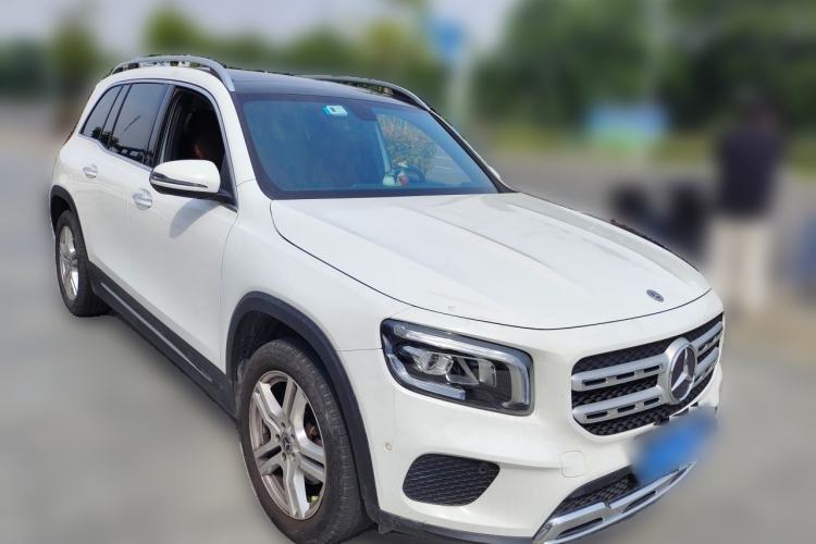 Used Mercedes-Benz GLB 2020 Updated GLB 200 Dynamic Edition Front Right 45 Deg