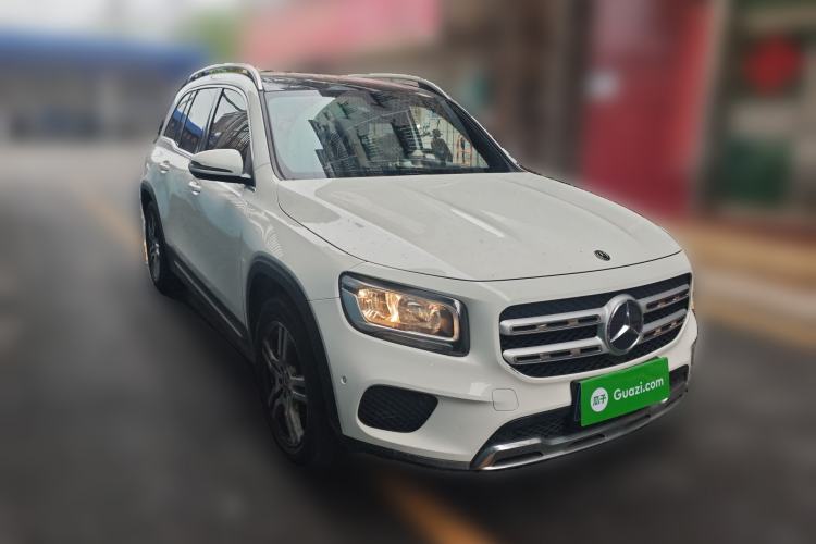 Used Mercedes-Benz GLB 2020 GLB 180 Dynamic Edition Front Right 45 Deg
