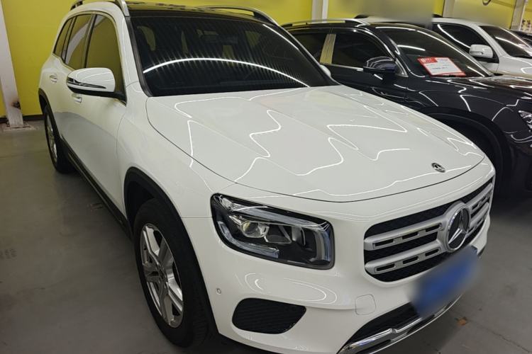 Used Mercedes-Benz GLB 2020 GLB 200 Dynamic Edition Front Right 45 Deg