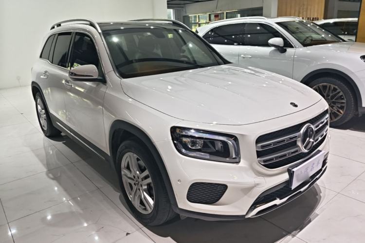 Used Mercedes-Benz GLB 2020 Updated GLB 200 Dynamic Edition Front Right 45 Deg
