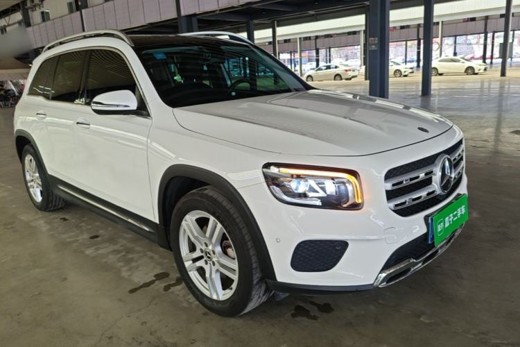 Used Mercedes-Benz GLB 2020 GLB 200 Dynamic Edition Front Right 45 Deg