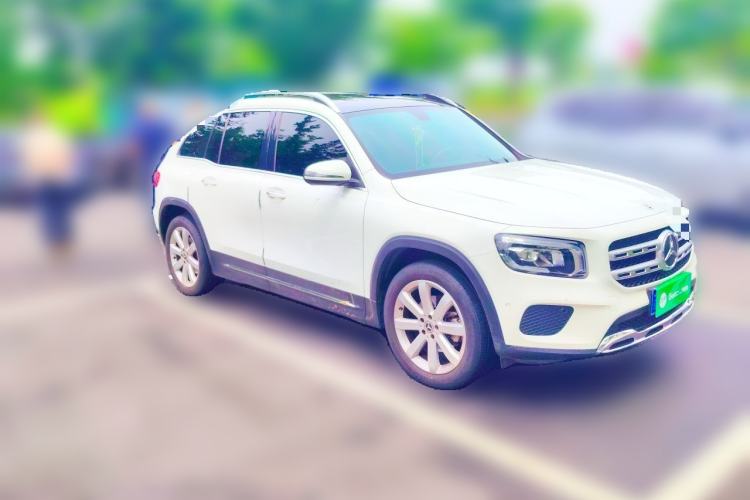 Used Mercedes-Benz GLB 2020 GLB 200 Stylish Edition Front Right 45 Deg