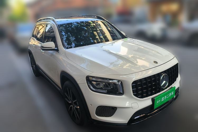 Used Mercedes-Benz GLB 2020 Facelift GLB 200 Fashion Edition Front Right 45 Deg