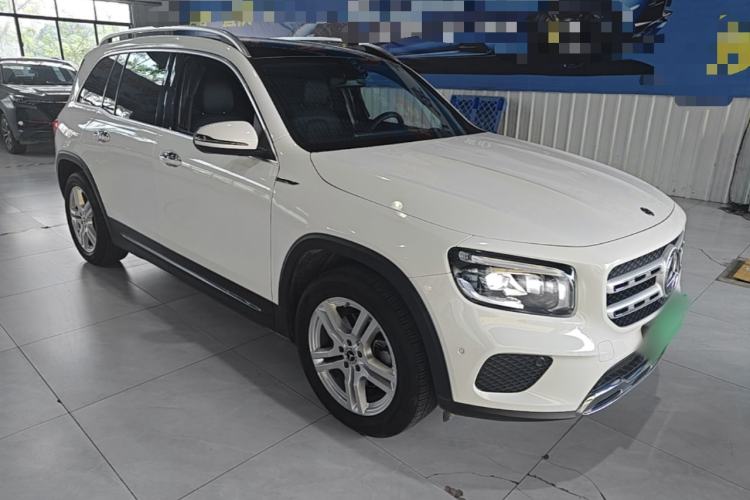 Used Mercedes-Benz GLB 2020 Updated GLB 200 Dynamic Edition Front Right 45 Deg