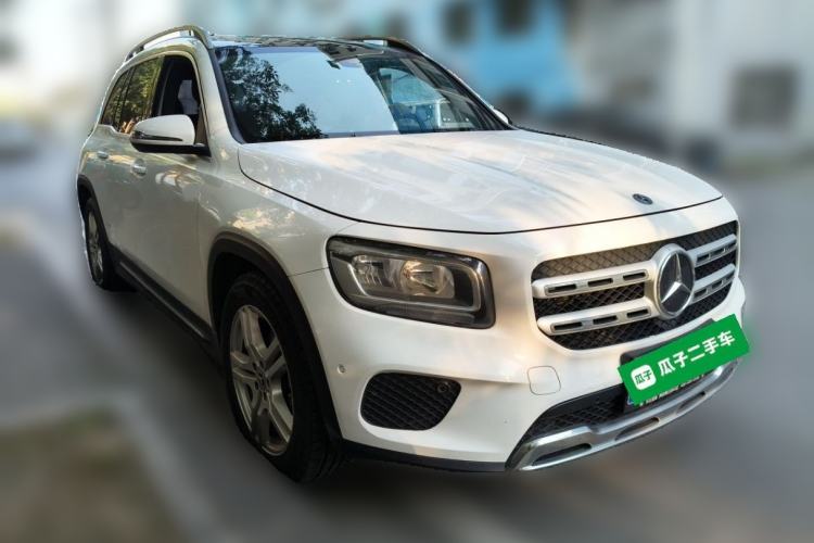 Used Mercedes-Benz GLB 2020 GLB 180 Dynamic Edition Front Right 45 Deg