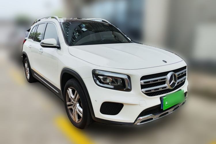 Used Mercedes-Benz GLB 2020 Updated GLB 200 Dynamic Edition Front Right 45 Deg