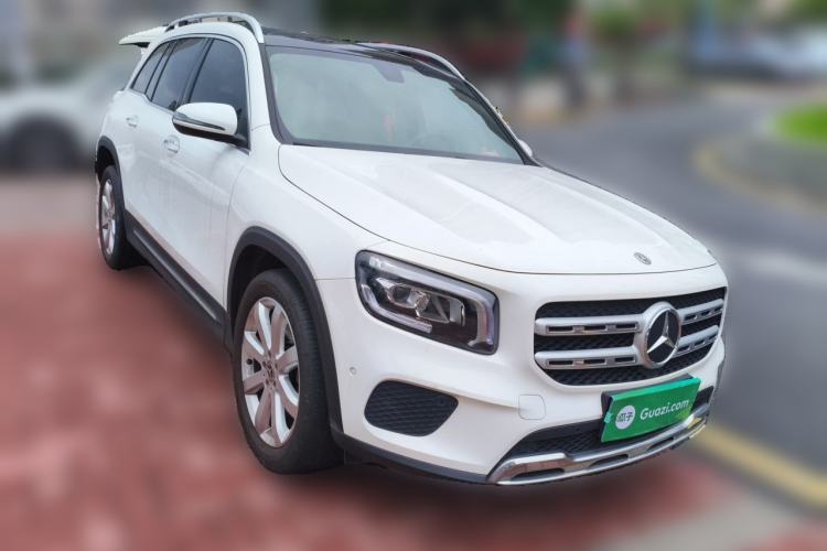 Used Mercedes-Benz GLB 2020 GLB 200 Stylish Edition Front Right 45 Deg