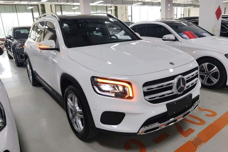 Used Mercedes-Benz GLB 2020 GLB 200 Dynamic Edition Front Right 45 Deg