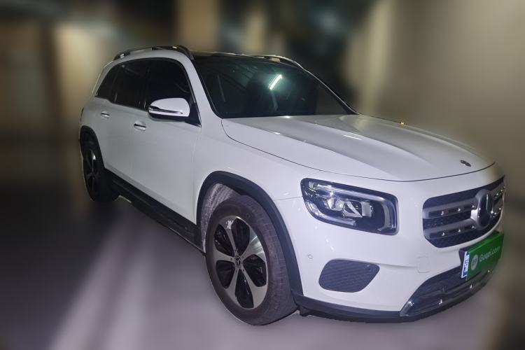 Used Mercedes-Benz GLB 2020 Facelift GLB 200 Fashion Edition Front Right 45 Deg