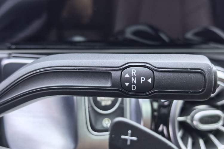 Used Mercedes-Benz GLB 2020 Facelift GLB 200 Fashion Edition Gear Lever
