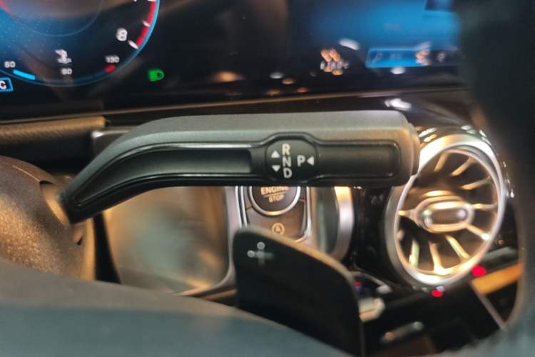 Used Mercedes-Benz GLB 2020 GLB 200 Stylish Edition Gear Lever