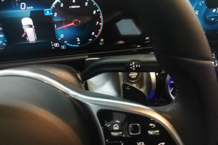 Used Mercedes-Benz GLB 2020 Updated GLB 200 Dynamic Edition Gear Lever