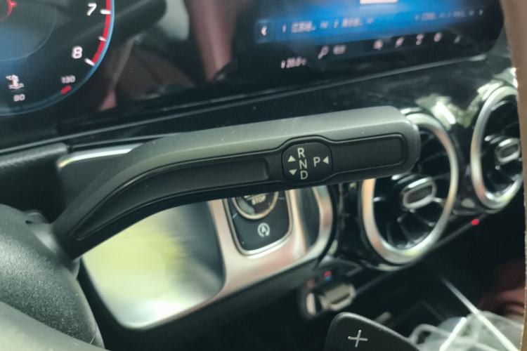 Used Mercedes-Benz GLB 2020 GLB 200 Dynamic Edition Gear Lever
