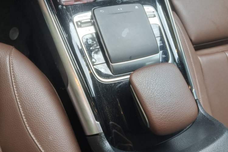 Used Mercedes-Benz GLB 2020 GLB 200 Dynamic Edition Gear Lever