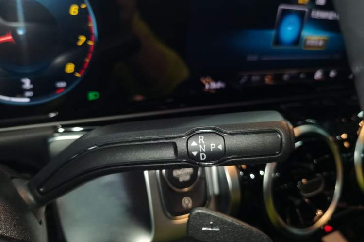 Used Mercedes-Benz GLB 2020 GLB 180 Fashion Model Gear Lever
