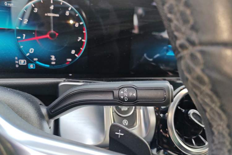 Used Mercedes-Benz GLB 2020 GLB 180 Dynamic Edition Gear Lever