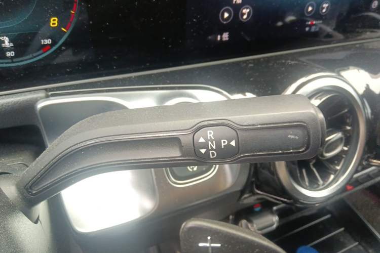 Used Mercedes-Benz GLB 2020 GLB 180 Fashion Model Gear Lever