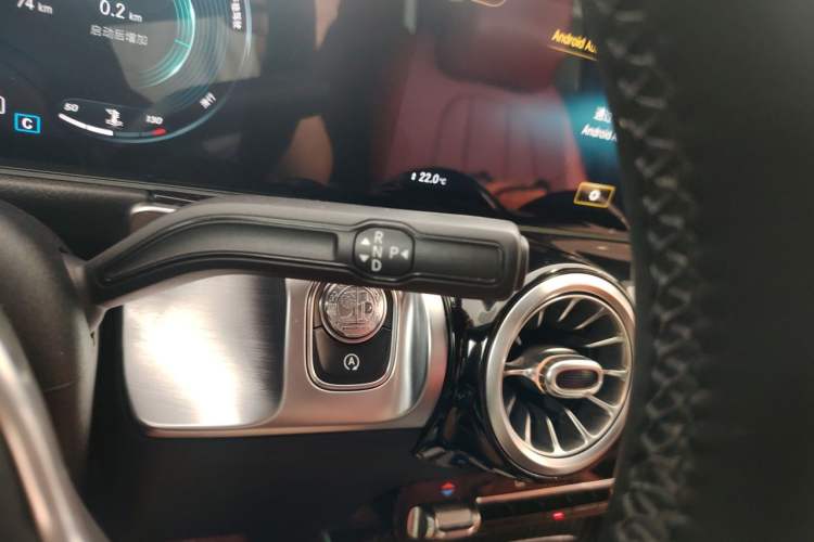 Used Mercedes-Benz GLB 2020 Facelift GLB 200 Fashion Edition Gear Lever