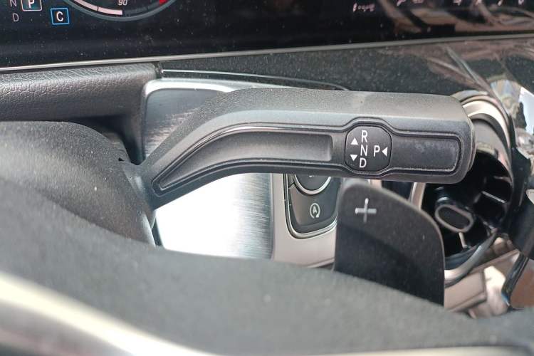 Used Mercedes-Benz GLB 2020 GLB 200 Dynamic Edition Gear Lever