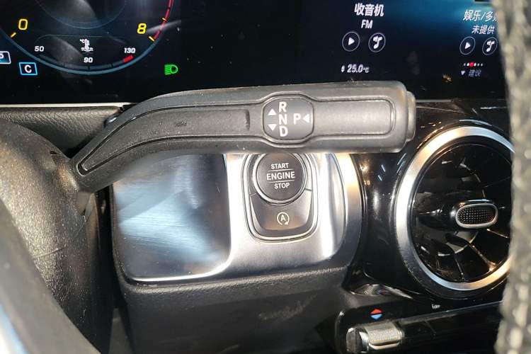 Used Mercedes-Benz GLB 2020 GLB 180 Fashion Model Gear Lever