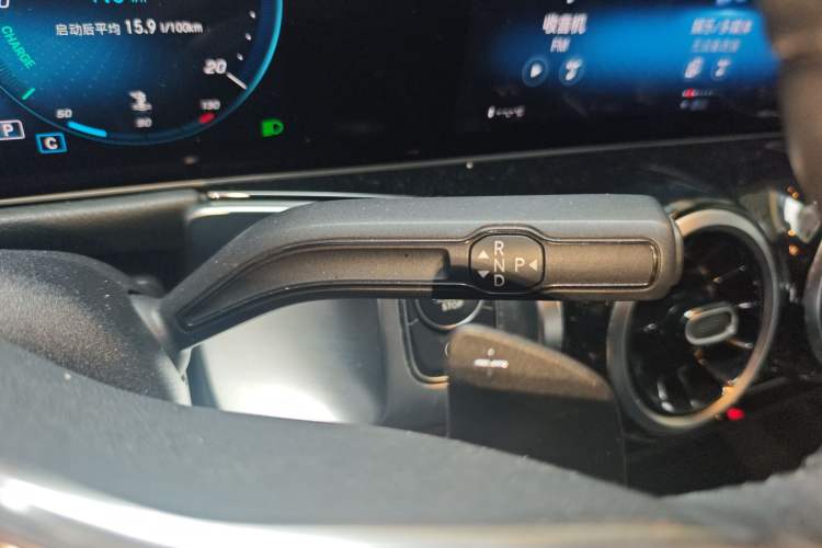 Used Mercedes-Benz GLB 2020 GLB 180 Dynamic Edition Gear Lever