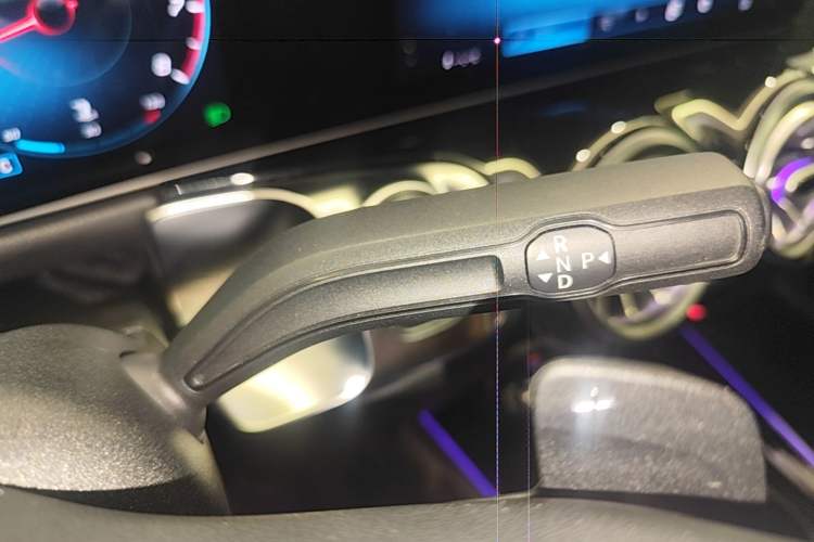 Used Mercedes-Benz GLB 2020 GLB 200 Stylish Edition Gear Lever