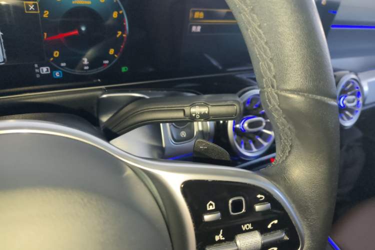 Used Mercedes-Benz GLB 2020 GLB 200 Stylish Edition Gear Lever
