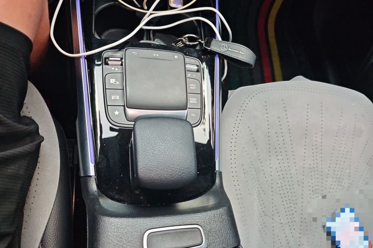 Used Mercedes-Benz GLB 2020 Facelift GLB 200 Fashion Edition Gear Lever