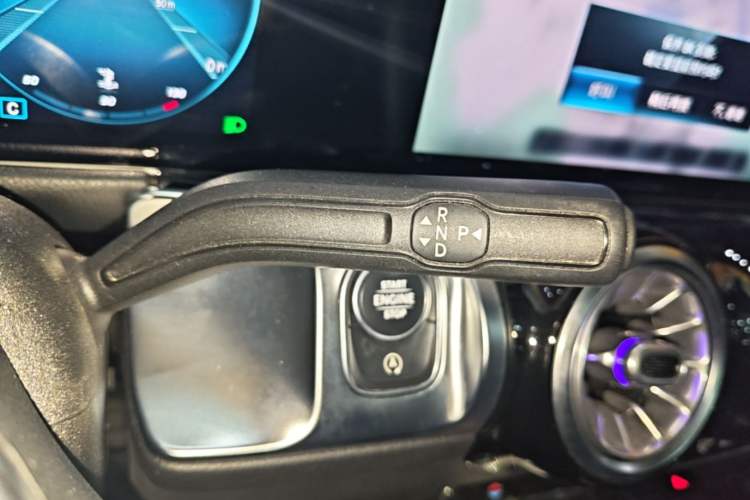 Used Mercedes-Benz GLB 2020 Updated GLB 200 Dynamic Edition Gear Lever