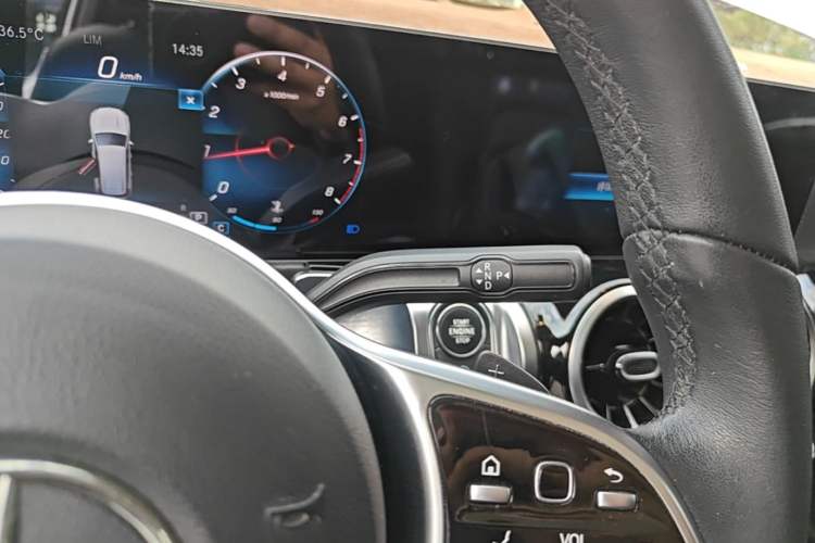Used Mercedes-Benz GLB 2020 GLB 200 Dynamic Edition Gear Lever