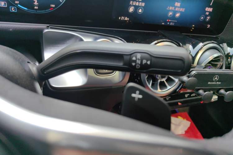 Used Mercedes-Benz GLB 2020 Updated GLB 200 Dynamic Edition Gear Lever
